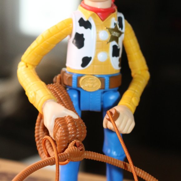 Disney Pixar Mattel Toy Story 4 Fully Posable Woody Figure Toy w/ Lasso + Hat 9” - Picture 3 of 11